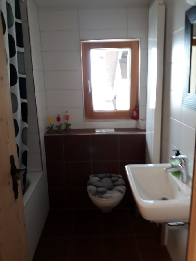 Tgantieni Sot - Haus mit Herz – image