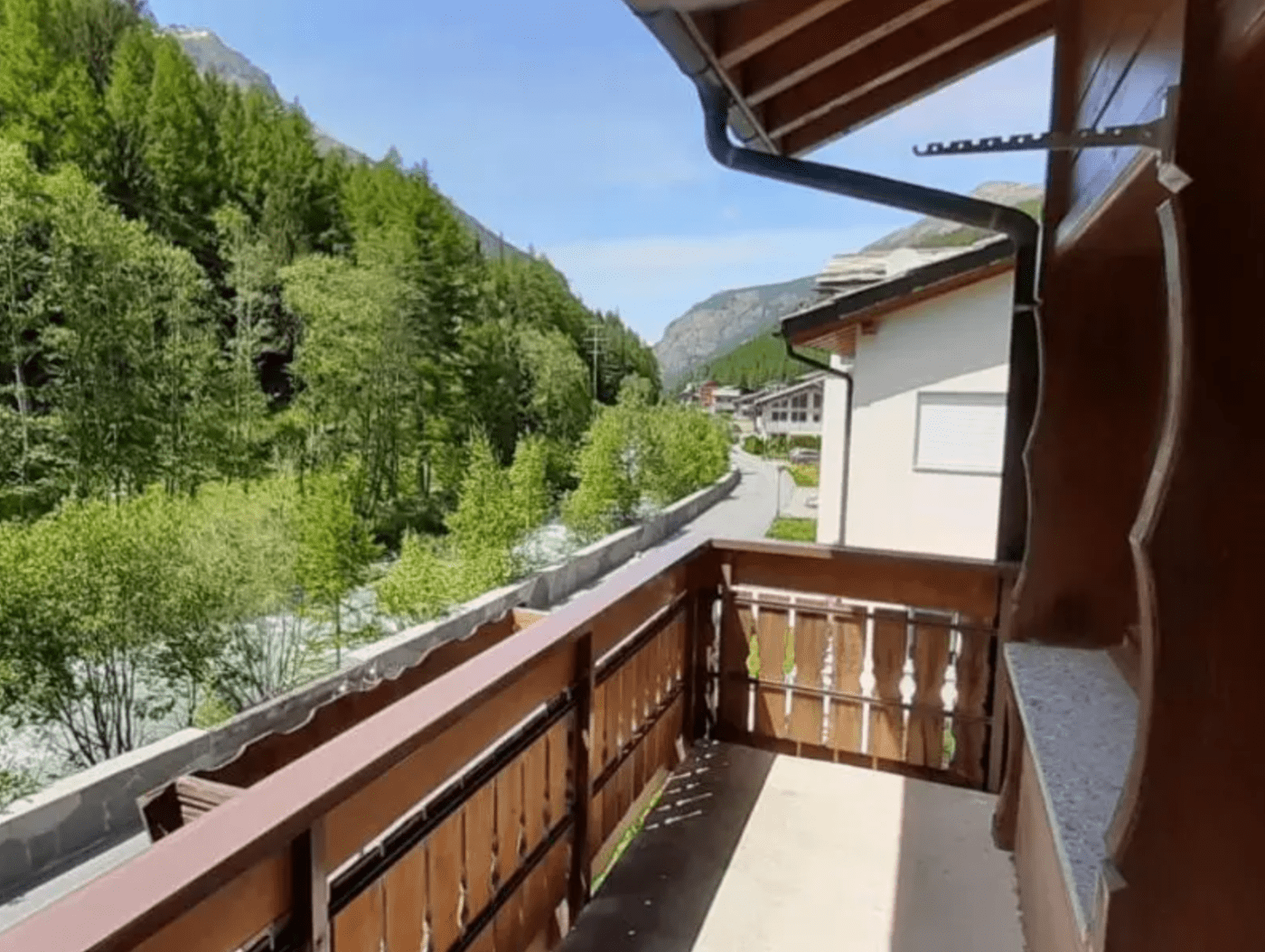 Appartement klein im Haus L`Orée — Group house mit 6 beds in Saas-Grund, Valais