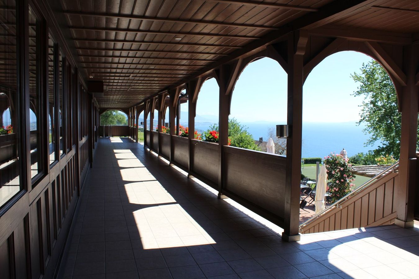 Le Camp/Bâtiment principal – Bild