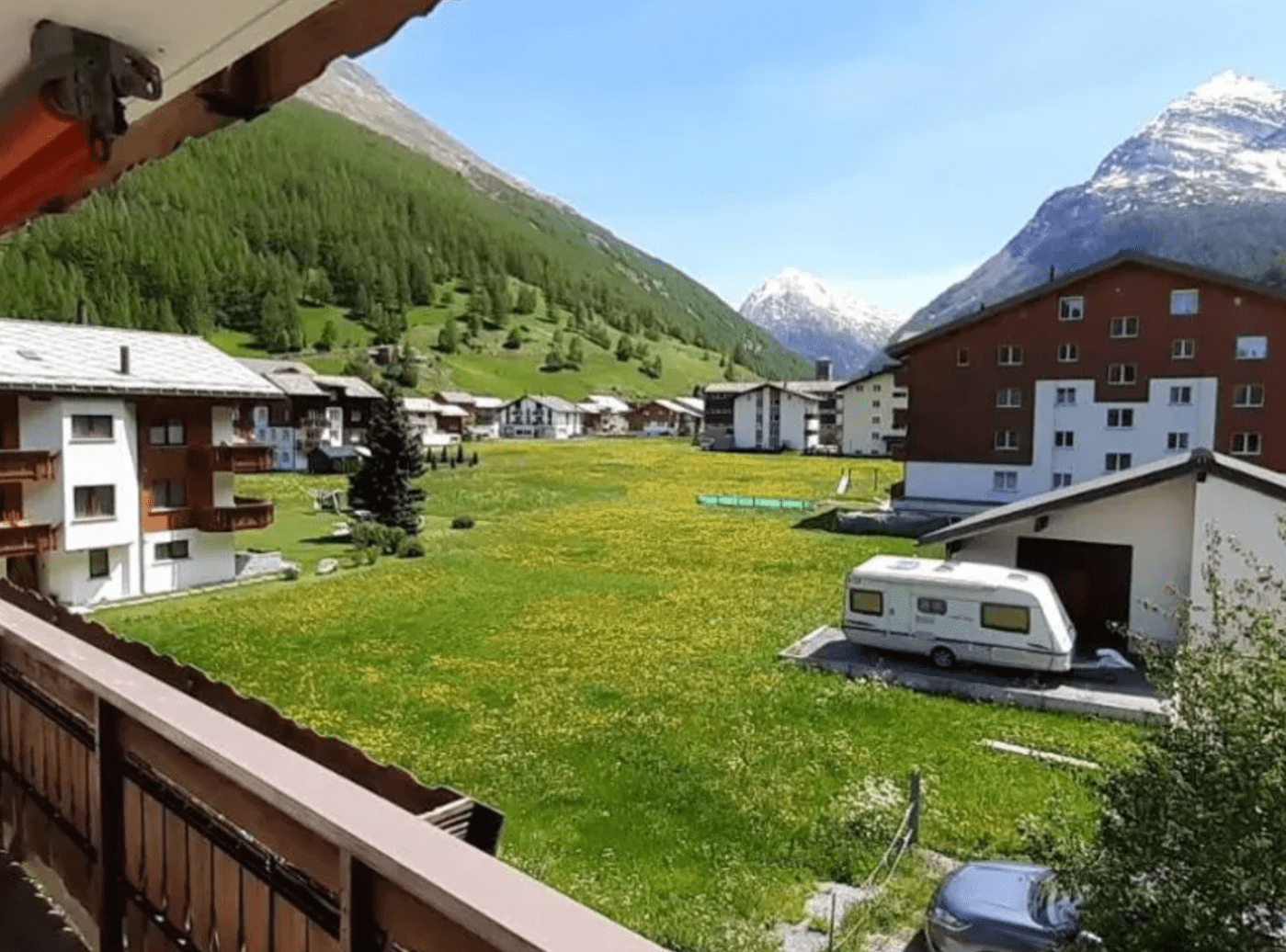 Appartement gross 2 im Haus L`Orée — Group house mit 11 beds in Saas-Grund, Valais