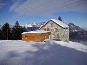 Ferienhaus K nnelalp Mollis Glarus Gruppenunterkunft Schweiz