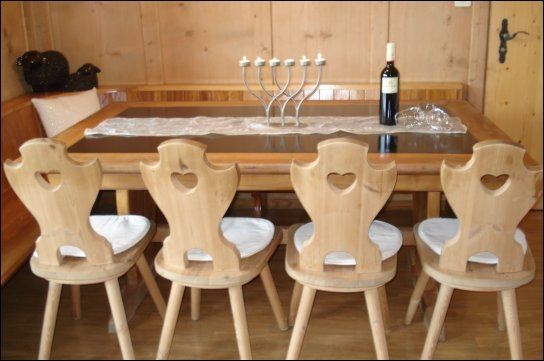 Tgantieni Sot - Haus mit Herz – image