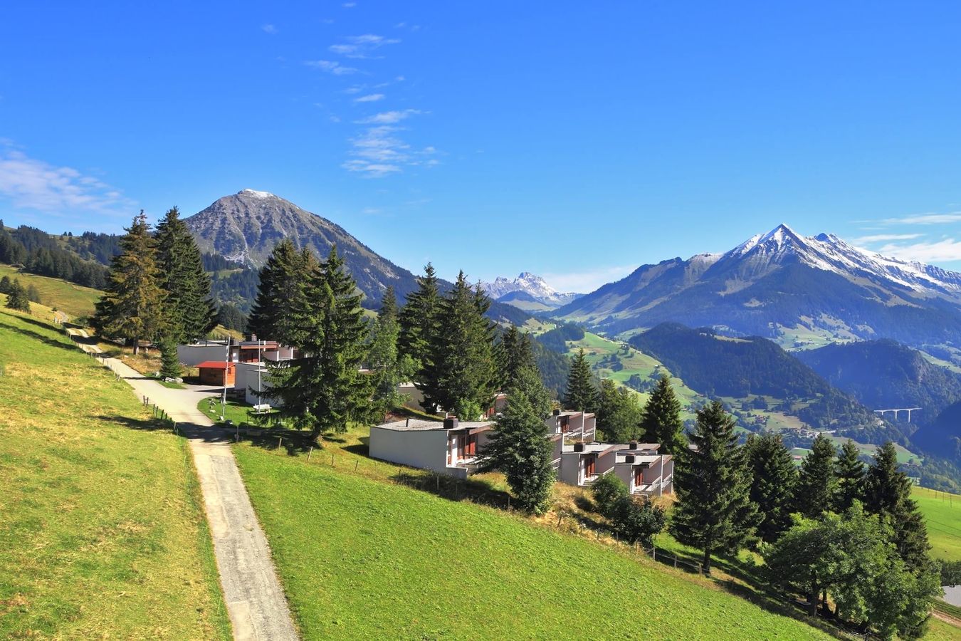 Leysin Lodge – image